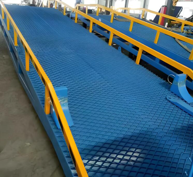 昆玉移动式液压登车桥